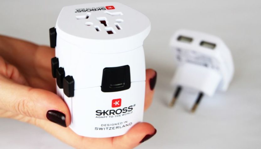 AC travel adapter